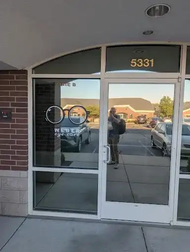 Entrance to Weber Eye Care near Washington Terrace, Utah